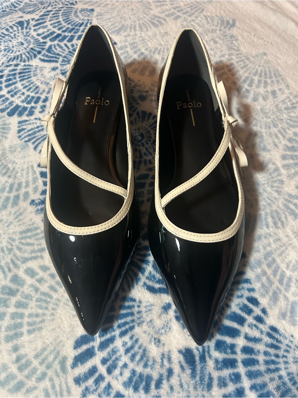 Chic Black Patent leather  Pointed Toe Mary Jane Flats with Cream Trim